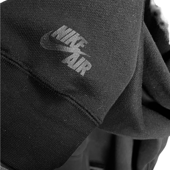 Nike Air Pivot V3 Black on Black Long Sleeve Crew Neck Sweatshirt Size XXL - Picture 3 of 6